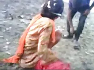 Adolescente checa en ...