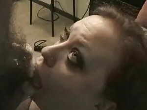 Enormes tetas F Cup  ...