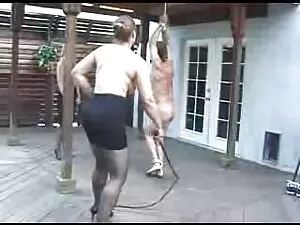 Chica con tatuaje ma ...