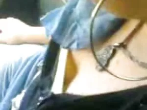 Adolescente delgada  ...