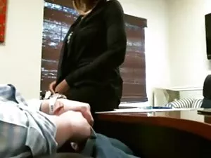 Sexo en la cama con  ...