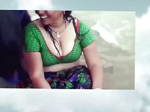 Chico negro le da a  ...