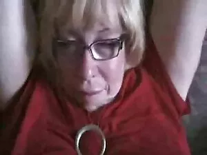 Pequeñas tetas enorm ...